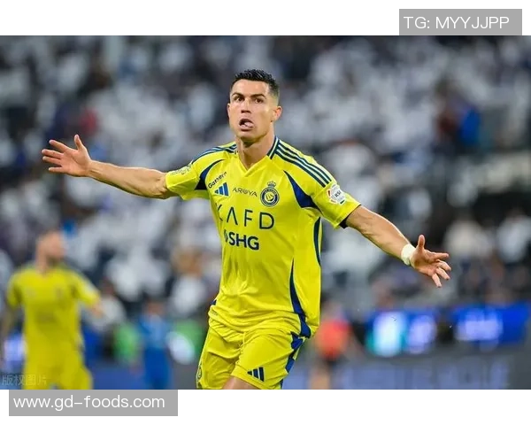 足球明星精彩瞬间展现过人技巧与灵动身姿的完美结合