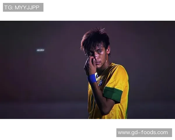 内马尔肌肉训练揭秘足球明星如何塑造完美身材与竞技状态